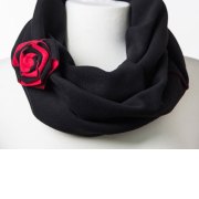 Wrapped In Love Reversible black / paprika scarf