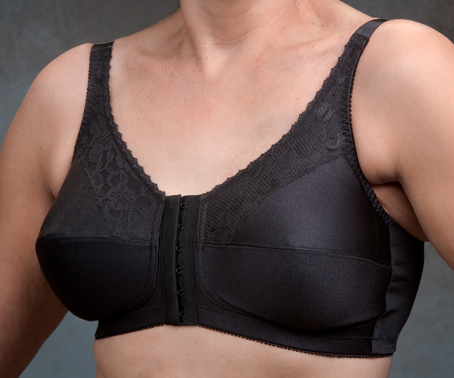 https://www.womanspersonalhealth.com/files/nearly-me-mastectomy-lace-front-closure-bra-larger-sizes-black.jpg